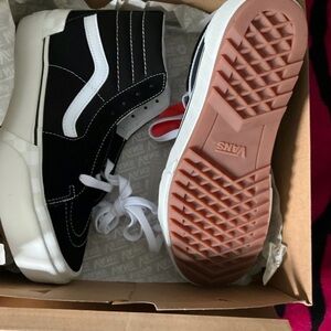 Vans Sk8-Hi Black Sneakers with Pink Outsole